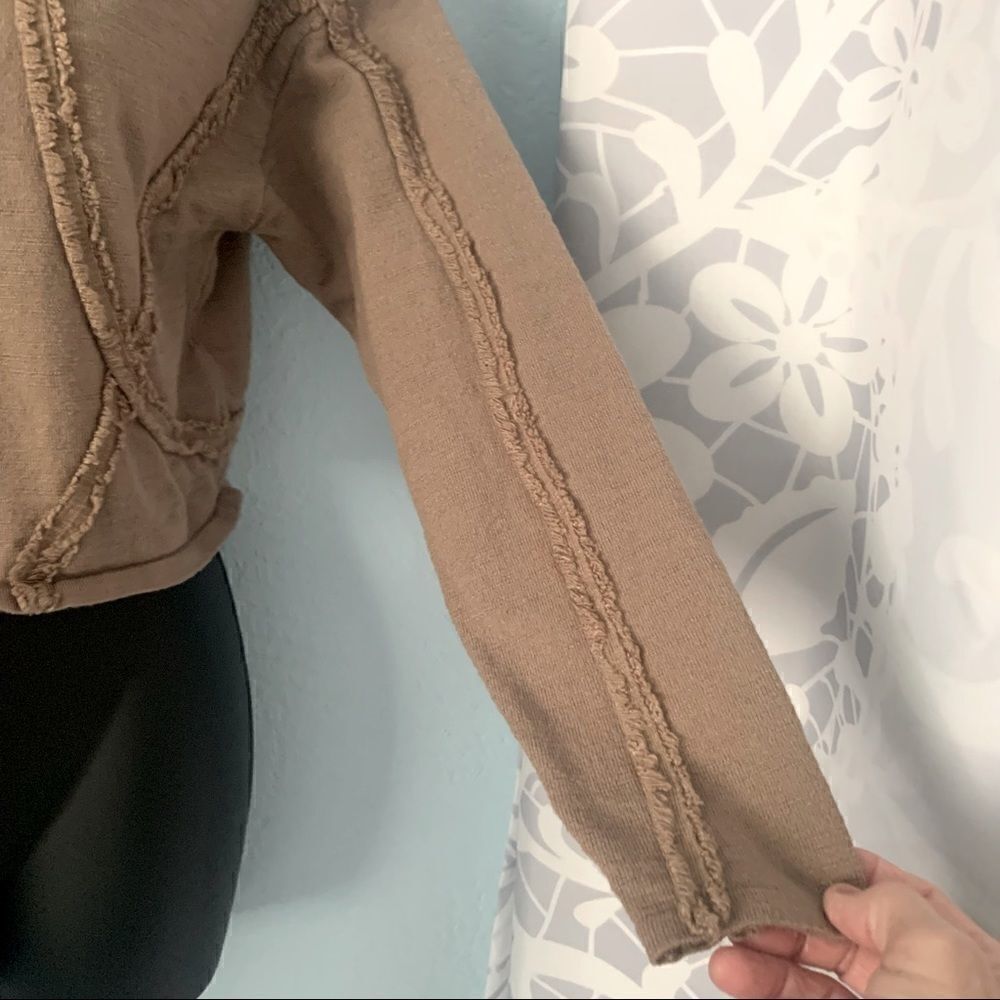 Amaryllis Brown Fringed Crop Top Size Small - Picture 3 of 9